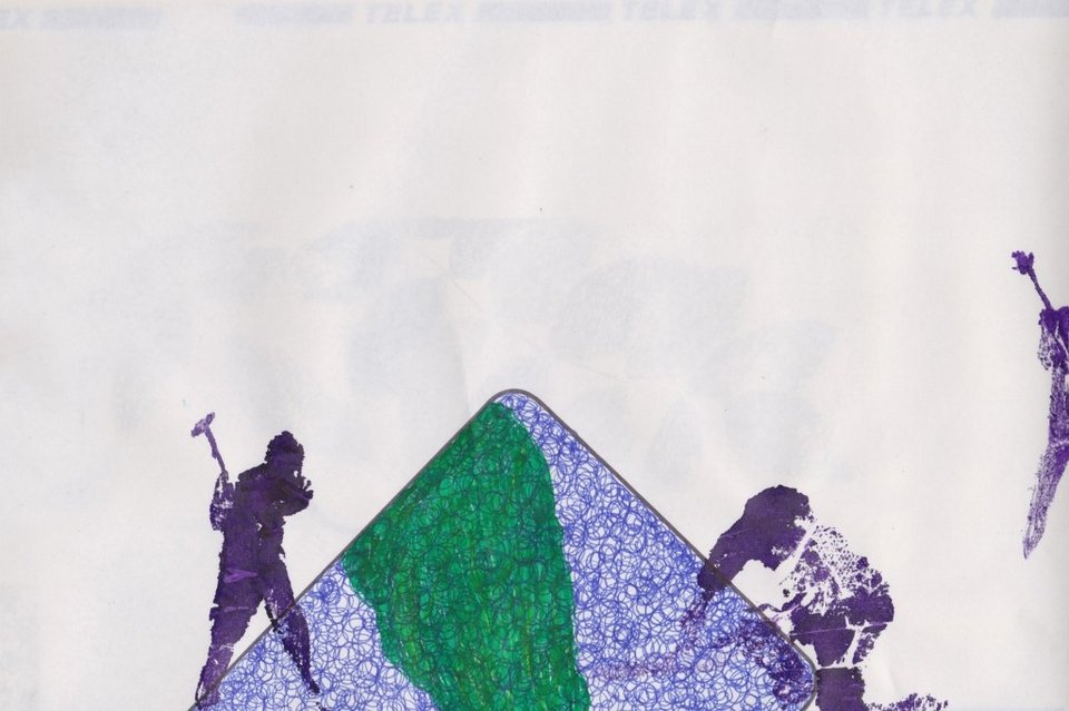 Στην Υδρα στήνουν έκθεση με αχρησιμοποίητα ρολά φαξ -Το κάθε ένα μήκους 50 μ. [εικόνες] | iefimerida.gr 2