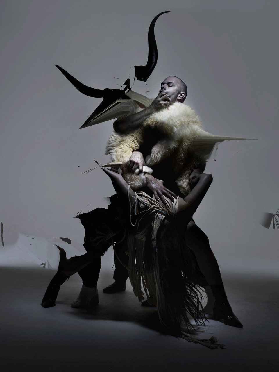 Η Καραμπέτη παίζει «Βάκχες» σε ροκ-πανκ εκδοχή [εικόνες] | iefimerida.gr 0