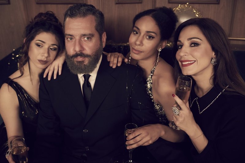 H Kαμεράτα στήνει πάρτι-έκπληξη για εργένη στο Ηρώδειο [εικόνες] | iefimerida.gr 1