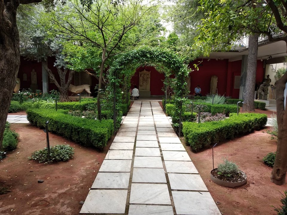 Συναυλία με 30 αρχαία όργανα στον κήπο του Αρχαιολογικού Μουσείου [εικόνα] | iefimerida.gr 1