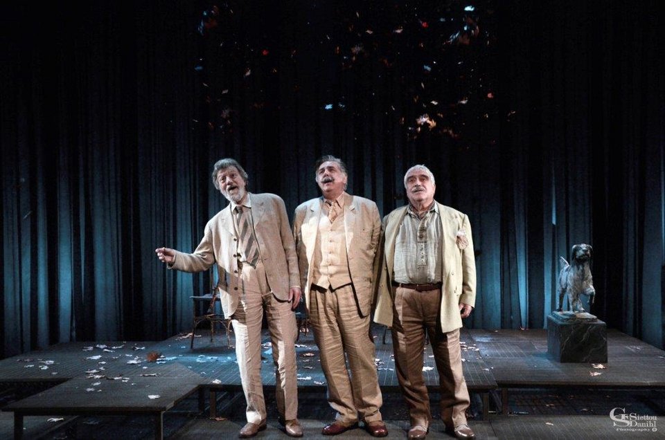 Μία συγκινητική και ανθρώπινη κωμωδία που μετουσιώνει αυτούς τους απλούς ανθρώπους σε ήρωες καθώς με τη σκέψη τους ταξιδεύουν εκεί που οι ίδιοι δεν μπορούν να φτάσουν