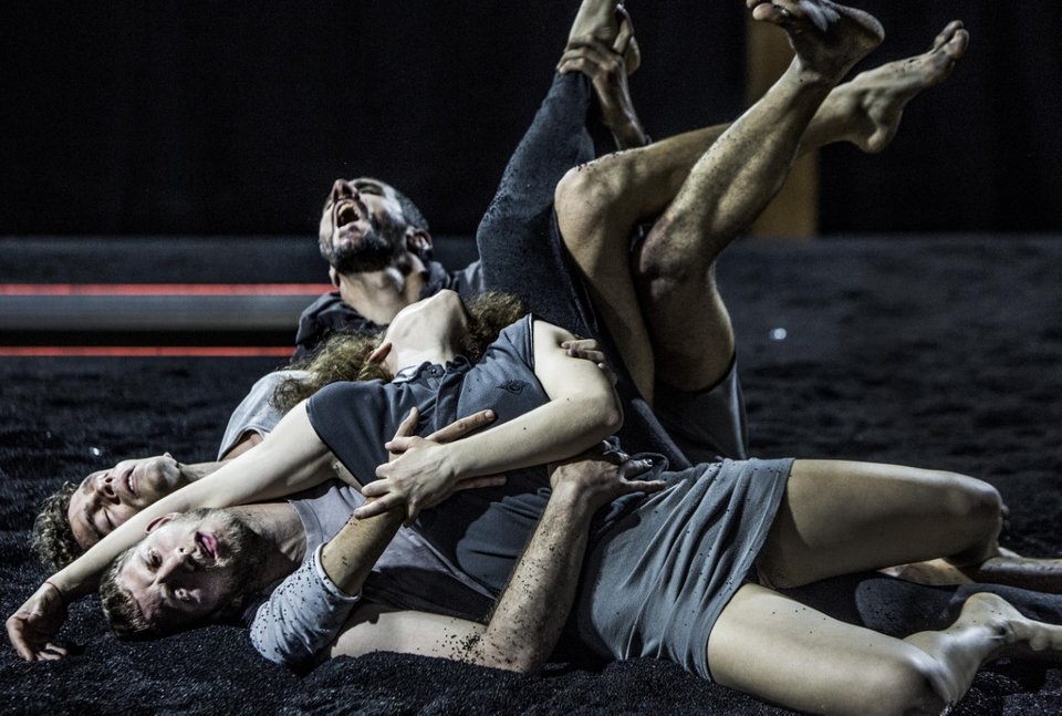 «Βαβέλ»: Η επιστροφή του Κωνσταντίνου Ρήγου στον χορό μετά από 4 χρόνια [εικόνες] | iefimerida.gr 0