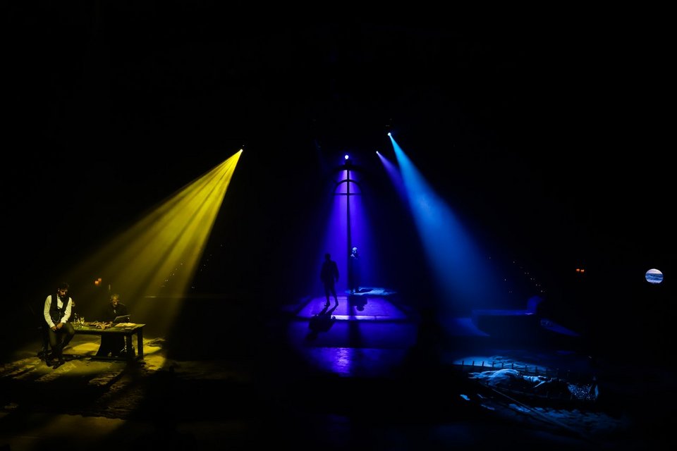 H Φρόσω Λύτρα ετοίμασε μία παράσταση-εμπειρία με ήρωα τον κόμη Δράκουλα [εικόνες] | iefimerida.gr 4