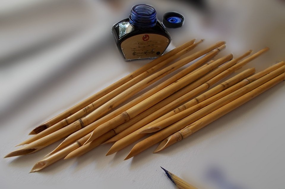 Εργαστήριο καλλιγραφίας στο Πολιτιστικό Ιδρυμα Ομίλου Πειραιώς -Με εργαλεία απο τον 1ο μ.Χ. αιώνα [πρόγραμμα] | iefimerida.gr 0