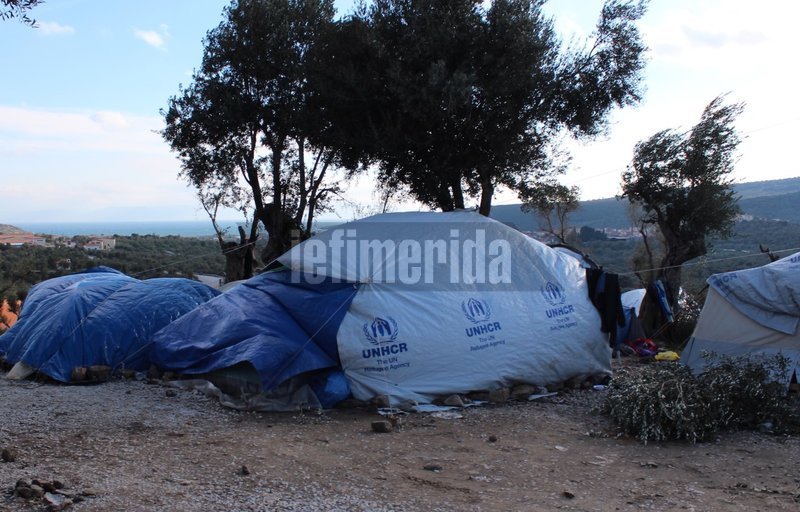 Το iefimerida στη Μόρια – Σε σκηνές και κοντέινερ παραμένουν εκατοντάδες ασυνόδευτα ανήλικα και γυναίκες [εικόνες]  | iefimerida.gr 6