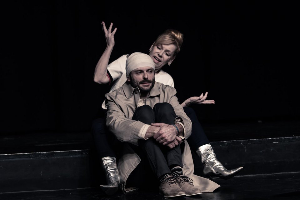 Στο Θέατρο Τέχνης, έρωτες, χοροί και ένας σκοτωμένος Γλάρος ...του Τσέχοφ [εικόνες] | iefimerida.gr 2