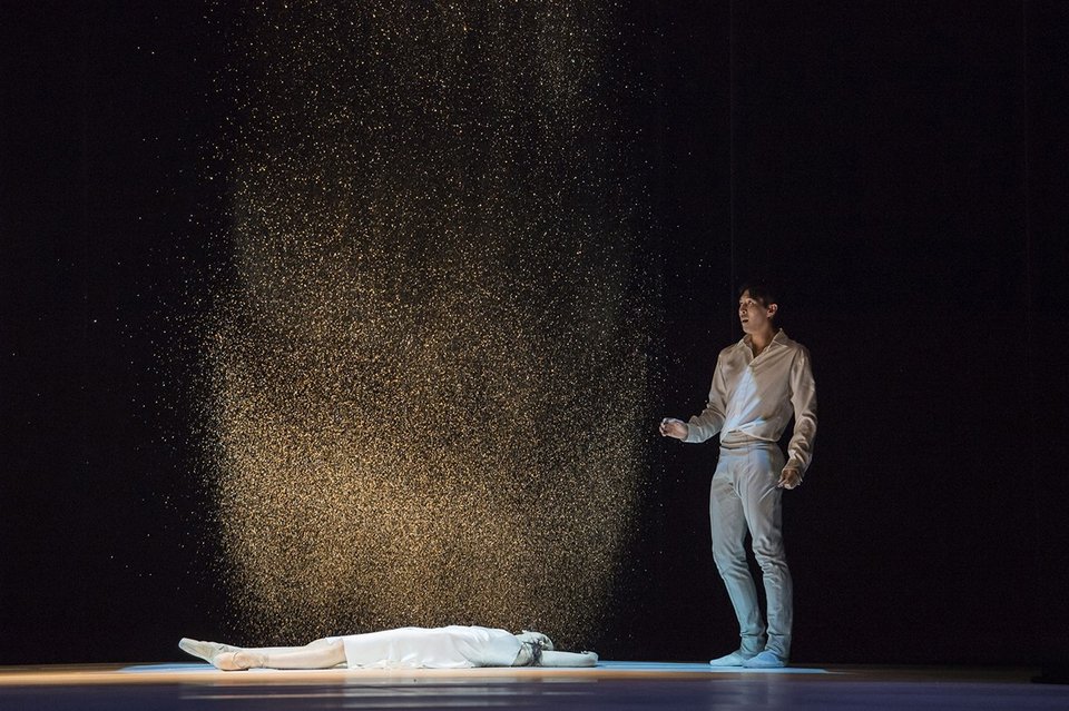 Μια μαγική χορευτική πανδαισία