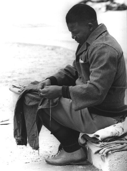 Ο Μαντέλα στις φυλακές υψίστης ασφαλείας της νήσου Ρόμπεν