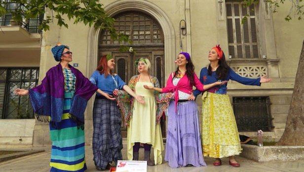 Νέες ταινίες: Ladybird, το φιλμ που δίχασε για το εάν άξιζε τις 5 υποψηφιότητες για Οσκαρ [κριτική & τρέιλερ]  | iefimerida.gr 4