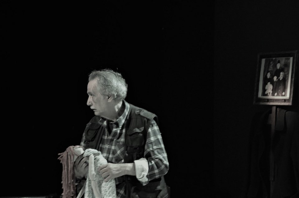 «Δεν είμαι από αυτούς που ωραιοποιούν το παρελθόν. Ήταν φτωχά τότε, αλλά αυτή η φτώχεια είχε πολύ μεγάλη φαντασία. Τώρα δεν υπάρχει αυτό»