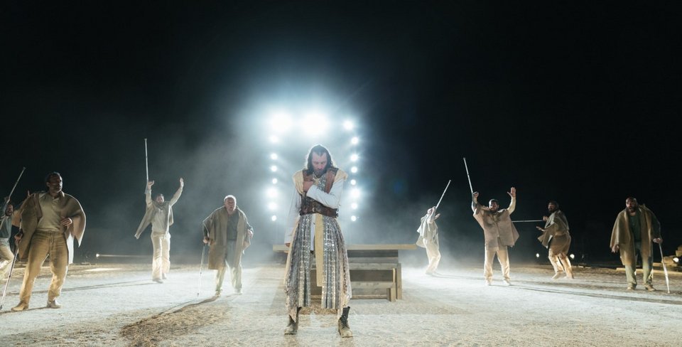 Παίζουν: Μαρία Πρωτόπαππα, Γιάννης Στάνκογλου, Αργύρης Πανταζάρας, Ιώβη Φραγκάτου και ο Θοδωρής Κατσαφάδος