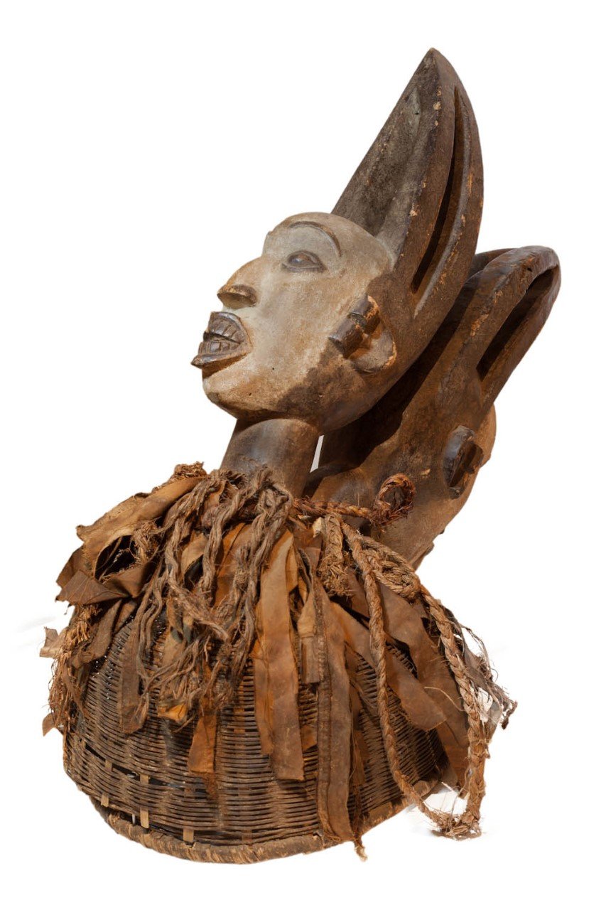 Η σπανιότερη συλλογή τελετουργικής μάσκας και η σημειολογία της στην Καλών Τεχνών [εικόνες] | iefimerida.gr 2