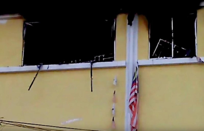 Φωτιά σε ιεροδιδασκαλείο στη Μαλαισία -Πάνω από 25 νεκροί, ανάμεσά τους μαθητές [εικόνες & βίντεο] | iefimerida.gr 0