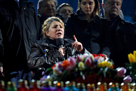 Yποδοχή ήρωα στην Τιμοσένκο από τους συγκεντρωμένους στην πλατεία Ανεξαρτησίας -Την στηρίζουν οι ΗΠΑ [εικόνες&βίντεο] | iefimerida.gr 0