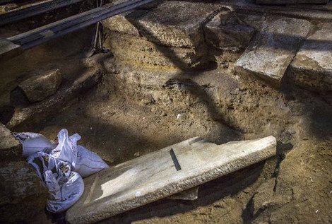 Αμφίπολη: Τοπογράφοι «σαρώνουν» τον τύμβο για να βρουν νέους τάφους | iefimerida.gr 3