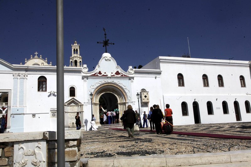 Δεκαπενταύγουστος: Ταξίδι στα τέσσερα μεγαλύτερα προσκυνήματα της Μεγαλόχαρης [εικόνες] | iefimerida.gr 0