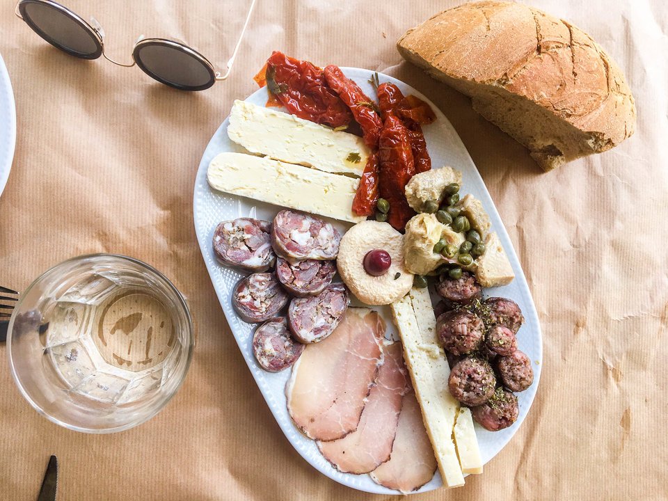 Business Insider: Τήνος, ένα από τα ομορφότερα τοπία στη Γη -Ξεχάστε Μύκονο και Σαντορίνη [εικόνες] | iefimerida.gr 3