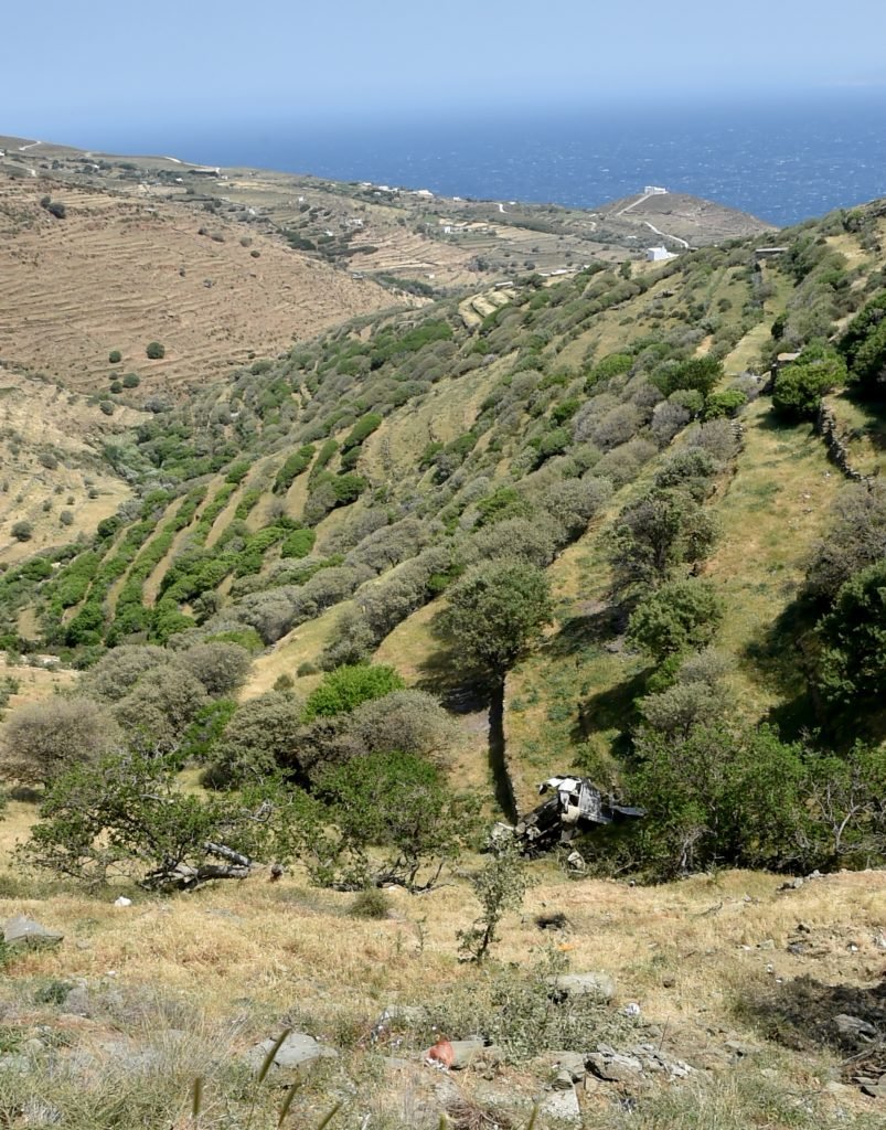 Ενας πατέρας δύο παιδιών και ένας 48χρονος, τα θύματα του δυστυχήματος με το απορριμματοφόρο στην Τήνο [εικόνες] | iefimerida.gr 3