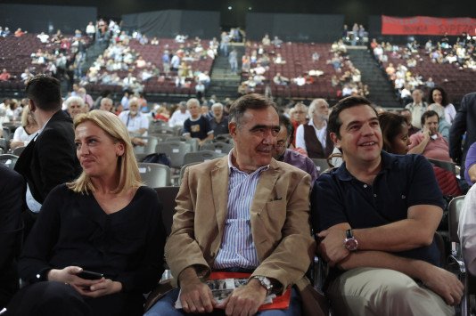 Διαψεύδουν οι «53» του ΣΥΡΙΖΑ: Σενάρια επιστημονικής φαντασίας ότι ψάχνουμε υποψήφιο πρόεδρο | iefimerida.gr 0