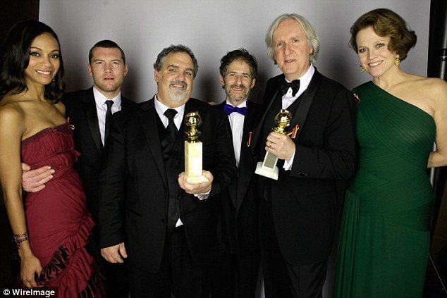 Σκοτώθηκε σε αεροπορικό ο συνθέτης του σάουντρακ του «Τιτανικού» [εικόνες & βίντεο] | iefimerida.gr 6