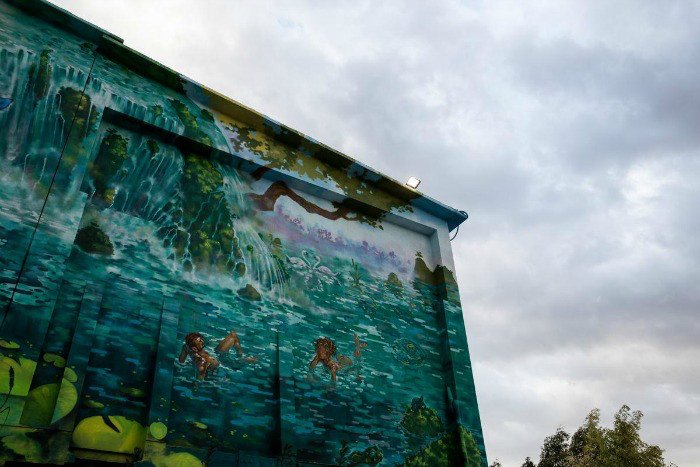 Ζωντάνεψε ξανά η βιομηχανία ΤΙΤΑΝ -Παρέμβαση με χίλια χρώματα [εικόνες] | iefimerida.gr 2