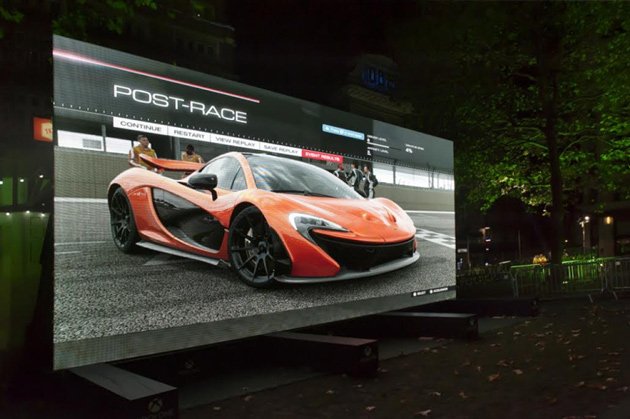 Αυτή η τηλεόραση σπάει όλα τα κοντέρ: Είναι 370 ιντσών και γεμίζει έναν ολόκληρο τοίχο [εικόνες] | iefimerida.gr 2