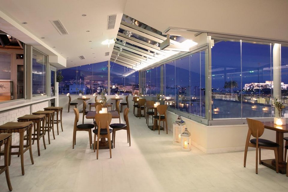 Μια από τις ωραιότερες ταράτσες της Αθήνας -Δείπνο στο Τιτάνια με την Ακρόπολη στο... πιάτο [εικόνες] | iefimerida.gr 4