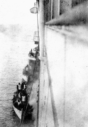 Σπάνιο φωτογραφικό υλικό που πιθανότατα αγνοούσατε -Τι απέγιναν οι διασωθέντες του Τιτανικού και ο Μπιν Λάντεν με κοντά παντελόνια [εικόνες] | iefimerida.gr 7