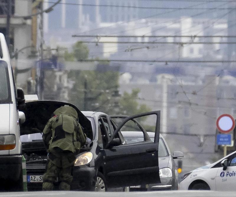 Εληξε ο συναγερμός στις Βρυξέλλες -Ψυχικά ασταθής και χωρίς εκρηκτικά ο ύποπτος [εικόνες] | iefimerida.gr 0