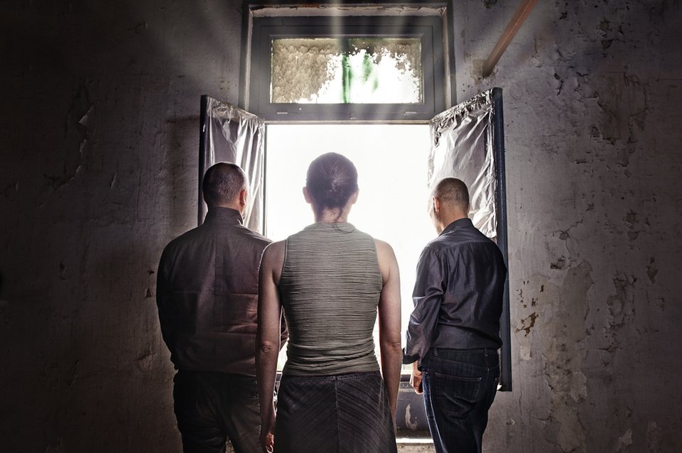 Απροσδόκητη παράσταση στο Μέγαρο Θεσσαλονίκης -Στο υπόγειο πάρκινγκ με ακουστικά [βίντεο] | iefimerida.gr 0