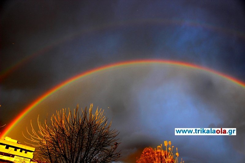 Εντυπωσιακό: Διπλό ουράνιο τόξο στα Τρίκαλα [εικόνες & βίντεο] | iefimerida.gr 0
