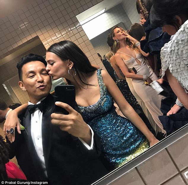 Met Gala: Γιατί όλοι οι διάσημοι μαζεύτηκαν στις τουαλέτες; Το... πάρτι έγινε εκεί [εικόνες] | iefimerida.gr 10