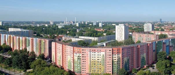 Η μεγαλύτερη τοιχογραφία δρόμου που μεταμόρφωσε μια ολόκληρη γειτονιά στο Βερολίνο [εικόνες]  | iefimerida.gr 6