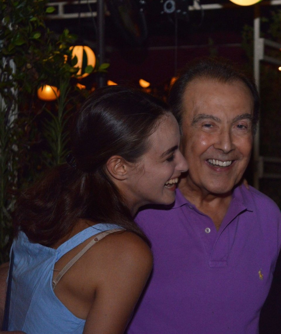 Σε ουζερί με την Αντζελα Γκερέκου και την κόρη τους γιόρτασε ο Τόλης Βοσκόπουλος [εικόνες] | iefimerida.gr 4