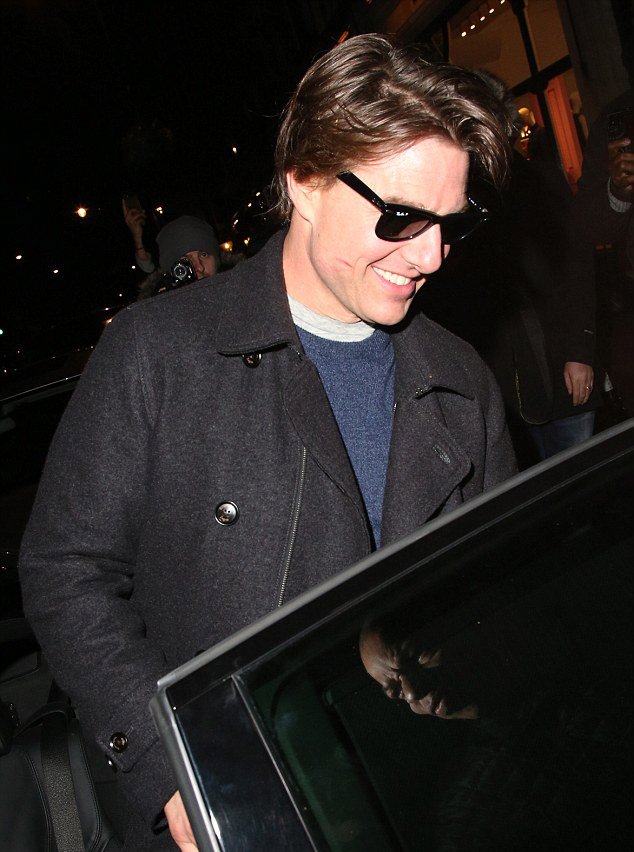 Ο Τομ Κρουζ σε ραντεβού με τις δύο ωραιότερες γυναίκες στον κόσμο [εικόνες] | iefimerida.gr 11