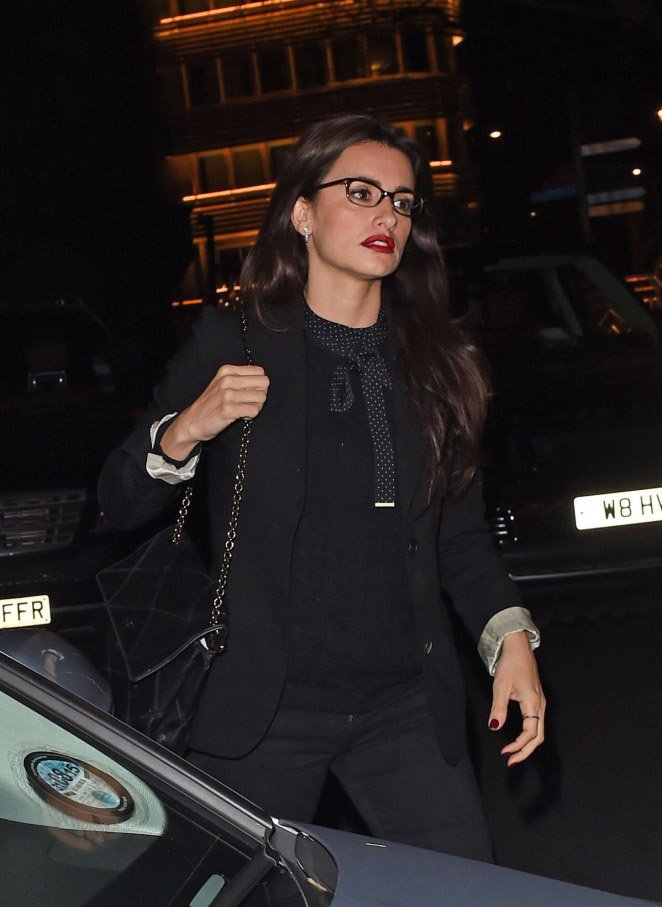 Ο Τομ Κρουζ σε ραντεβού με τις δύο ωραιότερες γυναίκες στον κόσμο [εικόνες] | iefimerida.gr 1