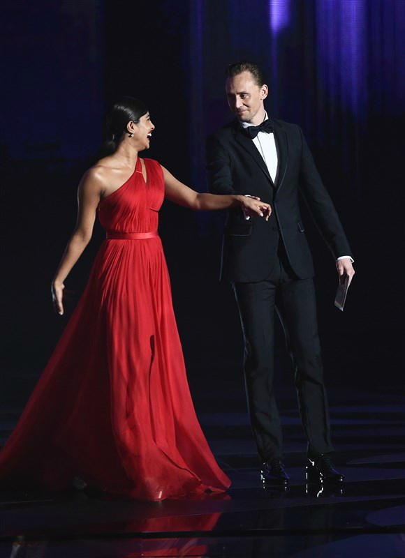 Ο Tom Hiddleston βρήκε νέο έρωτα: Την  Priyanka Chopra [εικόνες] | iefimerida.gr 3