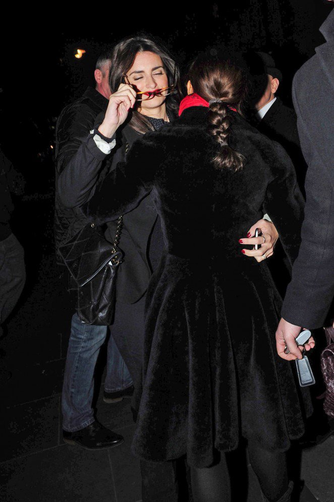 Ο Τομ Κρουζ σε ραντεβού με τις δύο ωραιότερες γυναίκες στον κόσμο [εικόνες] | iefimerida.gr 4