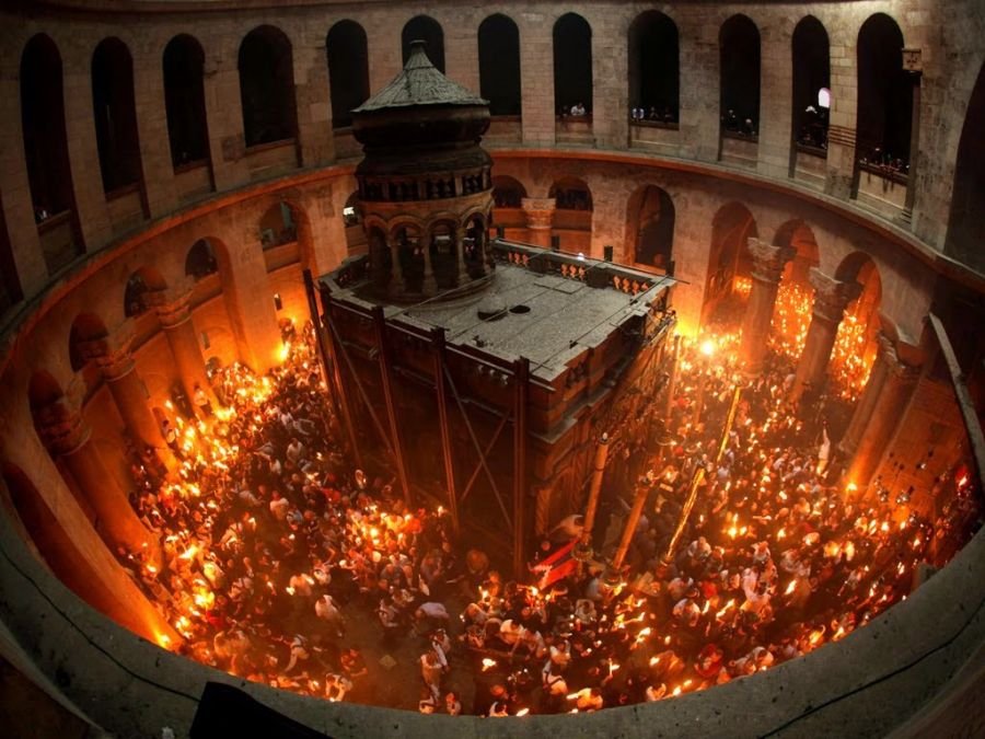 Λόγω της μεγάλης προσέλευσης επισκεπτών το Βυζαντινό και Χριστιανικό Μουσείο και η Διεπιστημονική Ομάδα του Εθνικού Μετσόβιου Πολυτεχνείου, που είχε την επιστημονική ευθύνη του έργου της συντήρησης και αποκατάστασης του Ιερού Κουβουκλίου του Παναγίου Τάφου στον Ναό της Αναστάσεως στα Ιεροσόλυμα, συμφώνησαν εκτάκτως για την παράταση της έκθεσης προηγμένης τεχνολογίας «Πανάγιος Τάφος: Το μνημείο και το έργο» .