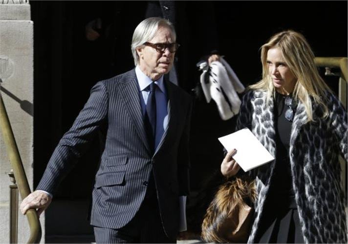 Ο κόσμος της μόδας είπε το τελευταίο «αντίο» στον Oscar de la Renta -Οι επώνυμοι που πήγαν στην κηδεία του [εικόνες] | iefimerida.gr 2