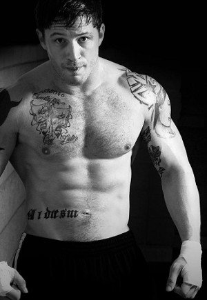 Ο σούπερ σέξι «κακός» που θα γίνει Ελτον Τζον σε νέα ταινία [εικόνες] | iefimerida.gr 2