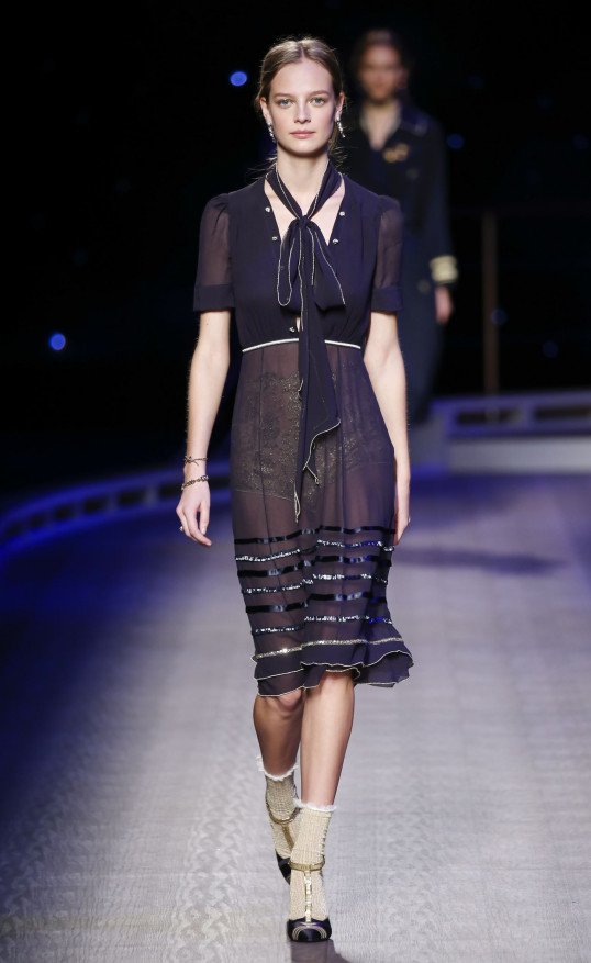 Η νέα συλλογή Tommy Hilfiger είναι απλά συναρπαστική -Το σόου με καπατένισσα την Τζίτζι Χαντίντ [εικόνες] | iefimerida.gr 11