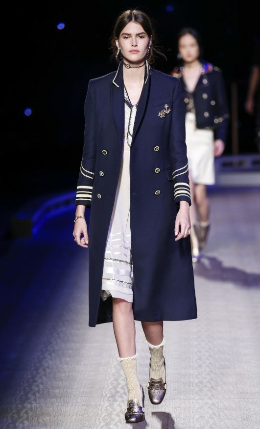 Η νέα συλλογή Tommy Hilfiger είναι απλά συναρπαστική -Το σόου με καπατένισσα την Τζίτζι Χαντίντ [εικόνες] | iefimerida.gr 18