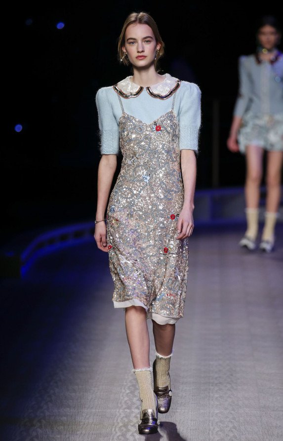 Η νέα συλλογή Tommy Hilfiger είναι απλά συναρπαστική -Το σόου με καπατένισσα την Τζίτζι Χαντίντ [εικόνες] | iefimerida.gr 3