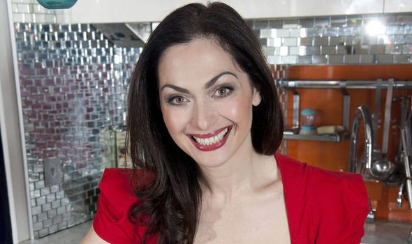 H Ελληνίδα που έμαθε στους Αγγλους να τρώνε φέτα και ελιές  [εικόνες & βίντεο] | iefimerida.gr 2