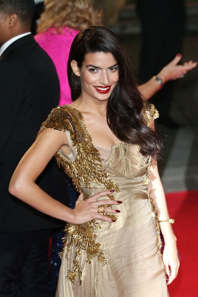 Η Τόνια Σωτηροπούλου έκλεψε τις εντυπώσεις στην πρεμιέρα του Skyfall [εικόνες] | iefimerida.gr 1