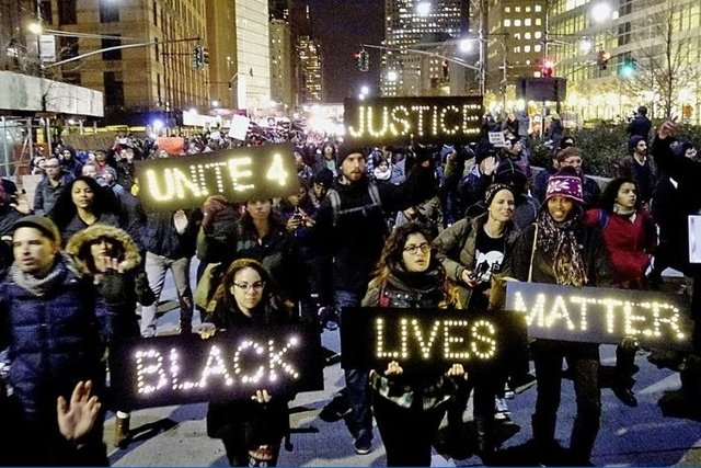 Αυξήθηκε ραγδαία ο ρατσισμός στην οκταετία Ομπάμα -Αφήνει πίσω του συντρίμμια [εικόνες] | iefimerida.gr 4