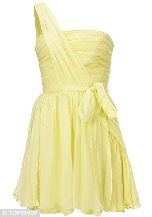 Αυτά είναι τα boho, οικονομικά ρούχα της Κέιτ Μος για τα Top Shop -Ποδοπατήθηκαν στο Λονδίνο για ένα κομμάτι [εικόνες] | iefimerida.gr 19