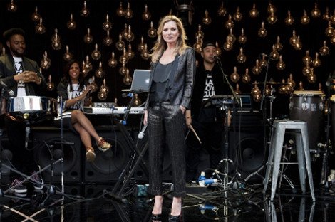 Αυτά είναι τα boho, οικονομικά ρούχα της Κέιτ Μος για τα Top Shop -Ποδοπατήθηκαν στο Λονδίνο για ένα κομμάτι [εικόνες] | iefimerida.gr 4