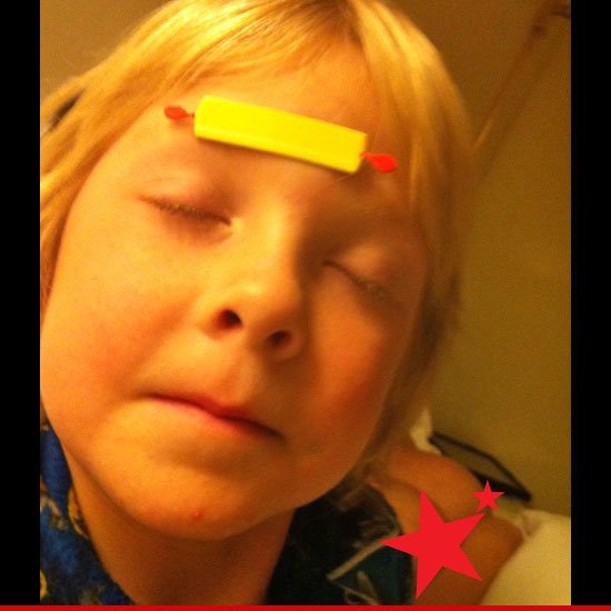 Το ακάλυπτο στήθος της Τόρι Σπέλινγκ κατά λάθος στο twitter [εικόνες] | iefimerida.gr 0